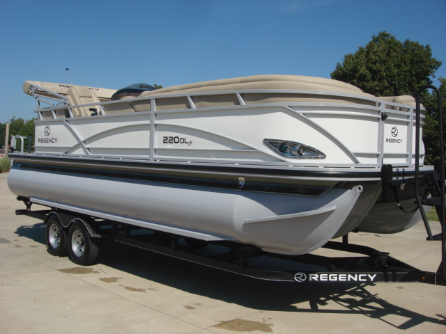 2017 Regency Luxury Pontoon Boat 220 DL3
