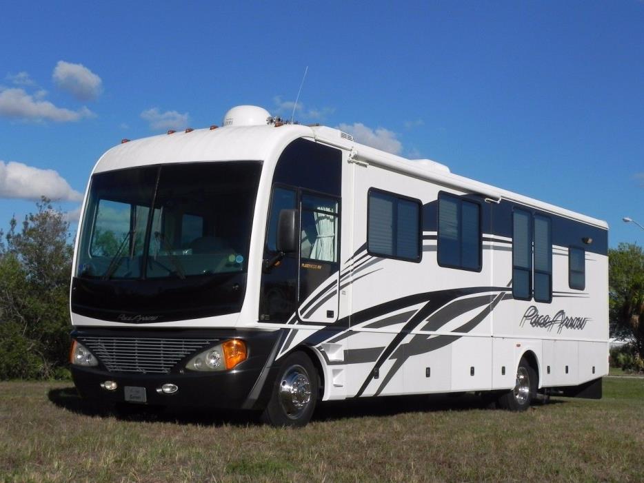 2004 Fleetwood PACE ARROW 37C