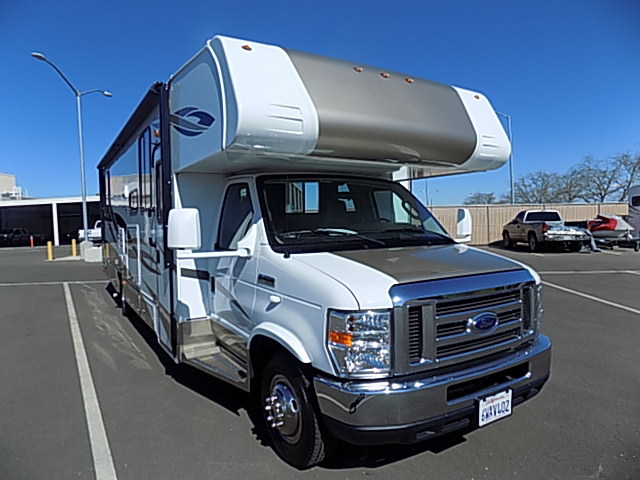 2013 Coachmen LEPRECHAUN 319DS