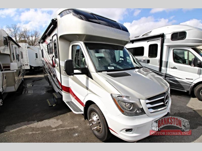 2017 Tiffin Motorhomes Wayfarer 24 QW