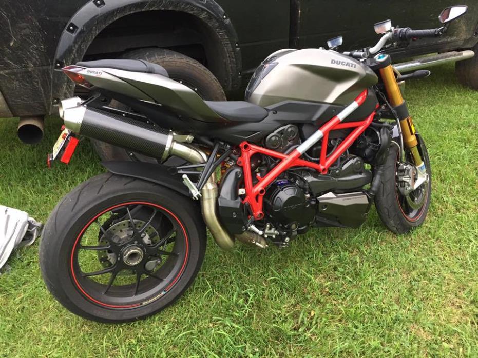 2012 Ducati STREETFIGHTER S