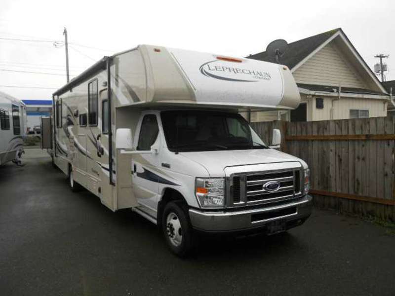 2016 Coachmen Leprechaun 319DS Ford