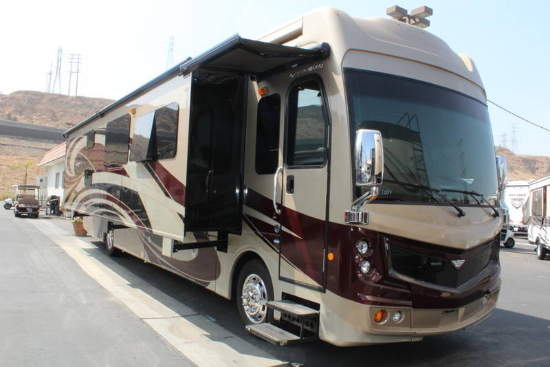 2017 Fleetwood DISCOVERY 40G