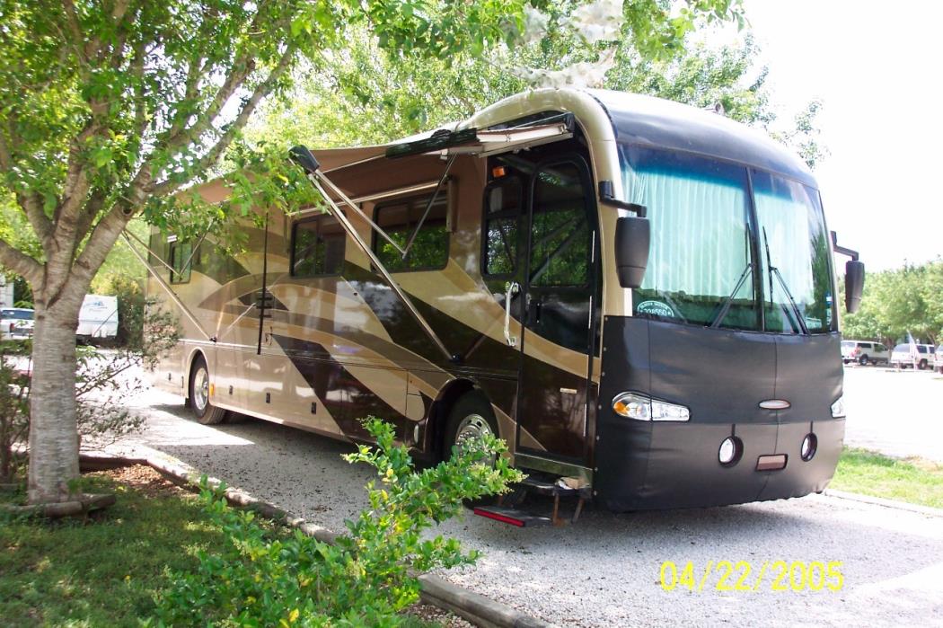 2004 Fleetwood REVOLUTION 40C