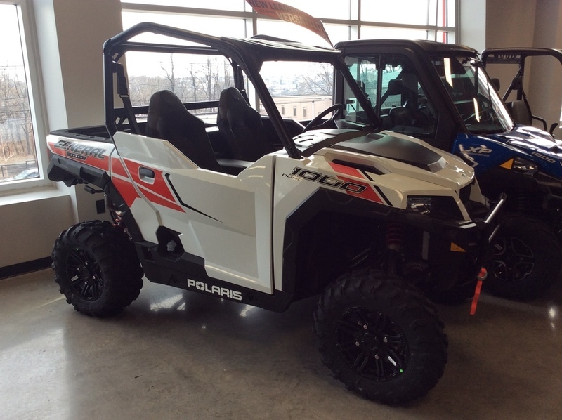 2017 Polaris GENERAL 1000 EPS White Lightning