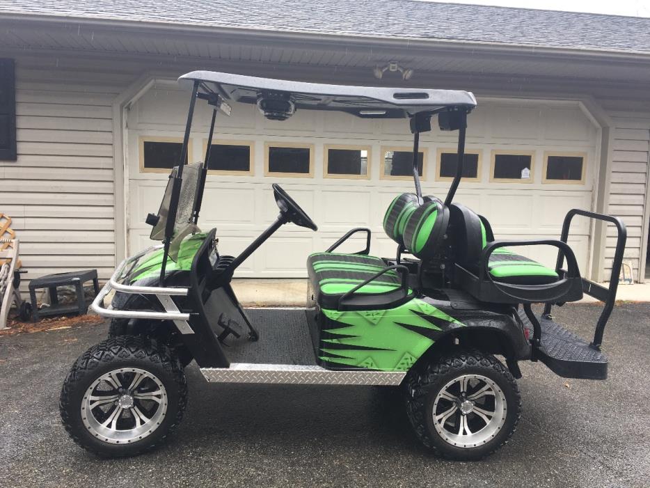 2011 E-Z-Go GOLF CART