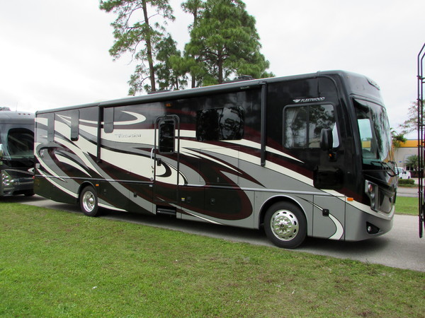 2016 Fleetwood EXCURSION