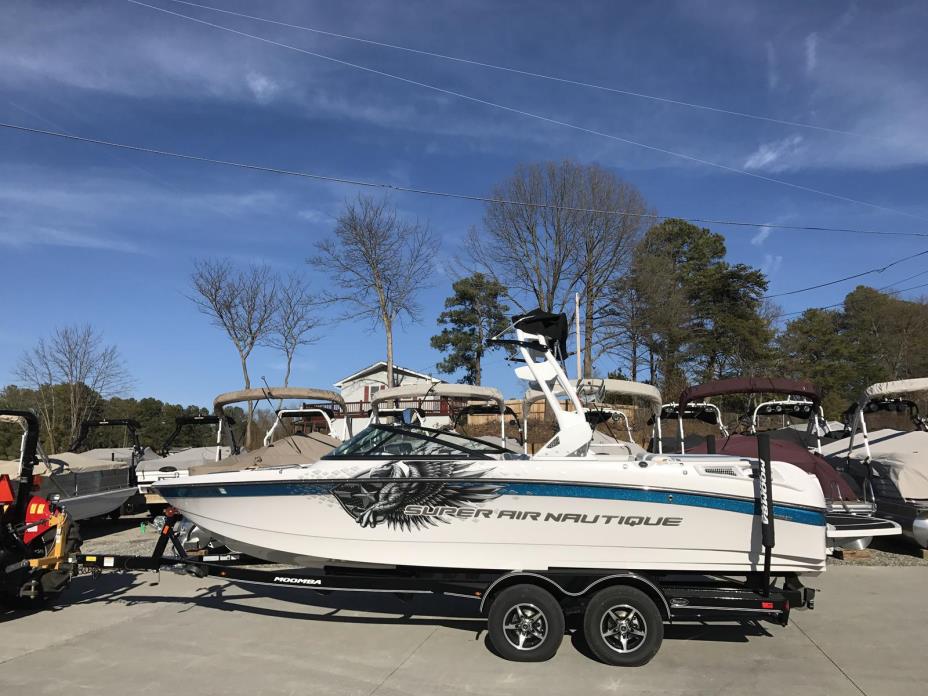 2012 Nautique 230