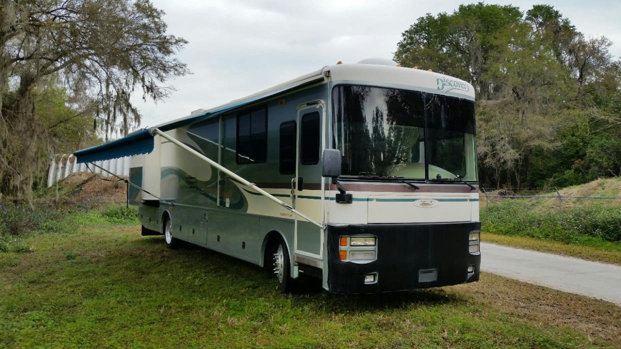 2000 Fleetwood DISCOVERY 37V