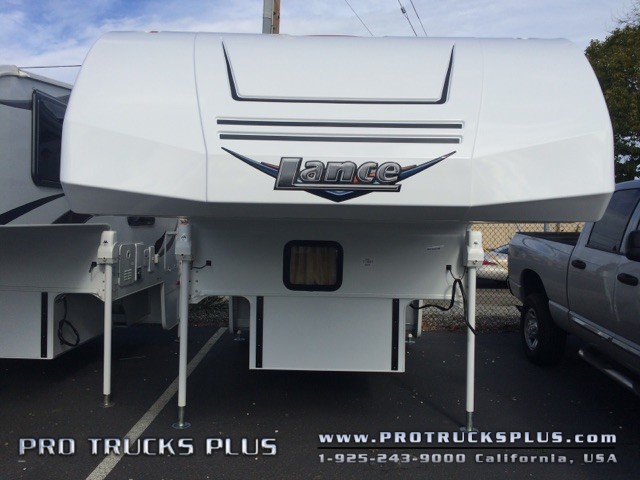 2017 Lance 865, power awning, all weather atwood jacks, a/c, rv st