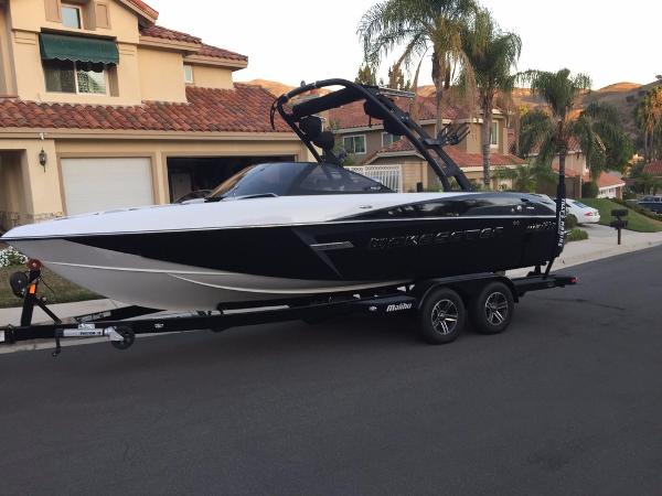 2015 Malibu 22 VLX Wakesetter