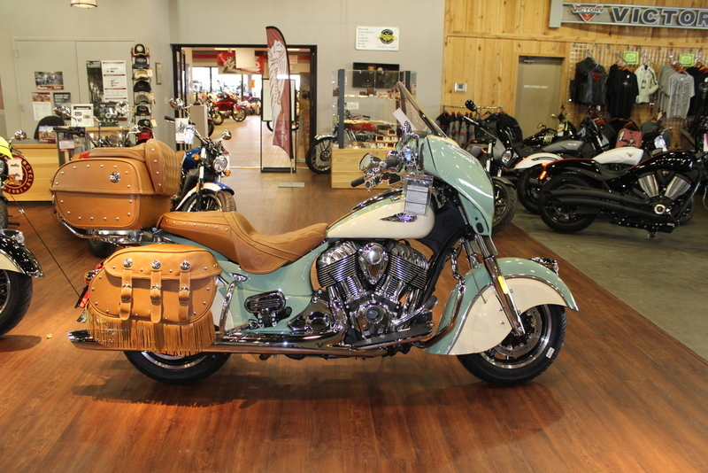 2017 Indian Roadmaster Classic Willow Green over Ivory Cream