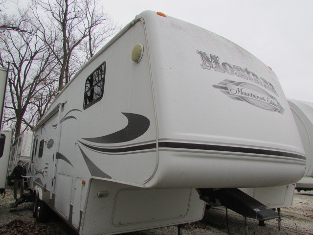 2006 Keystone Montana 303RLD