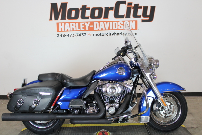 2010 Harley-Davidson FLHRC - Road King Classic