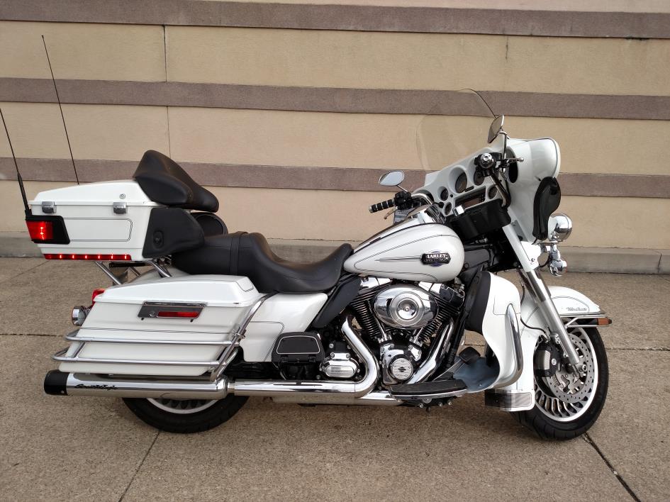 2013 Harley-Davidson FLHTCU ELECTRA GLIDE ULTRA CLASSIC