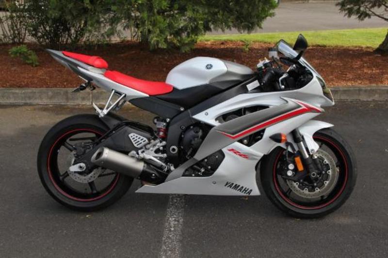 2009 Yamaha YZF-R6 Pearl White