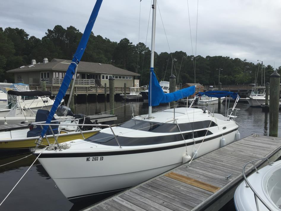 2011 Macgregor 26M