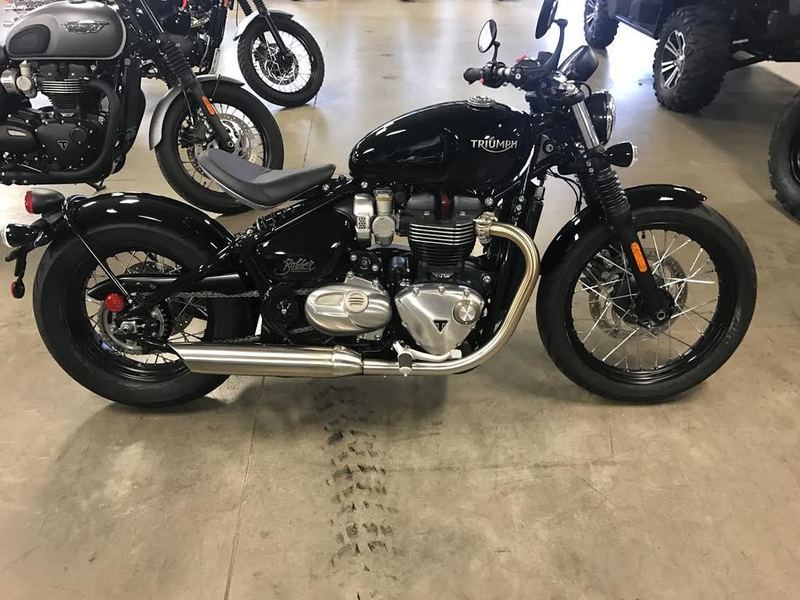 2017 Triumph Bonneville Bobber Jet Black