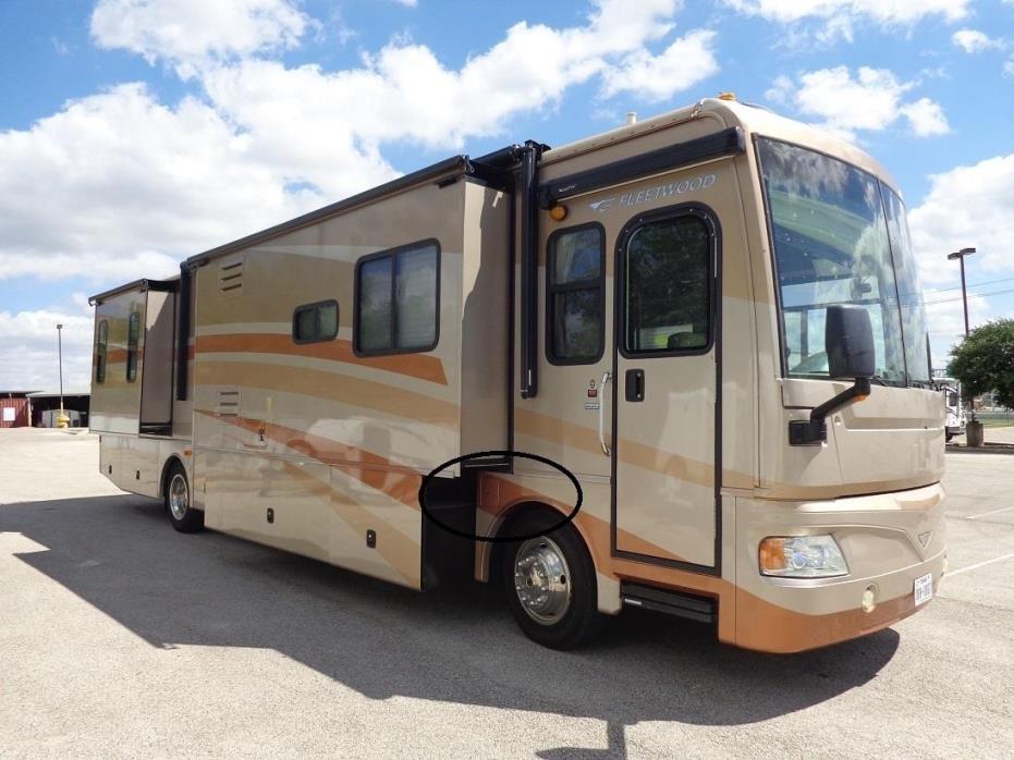 2007 Fleetwood BOUNDER 38L