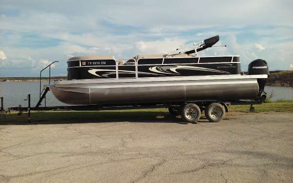 2011 Bennington 2275 GCW