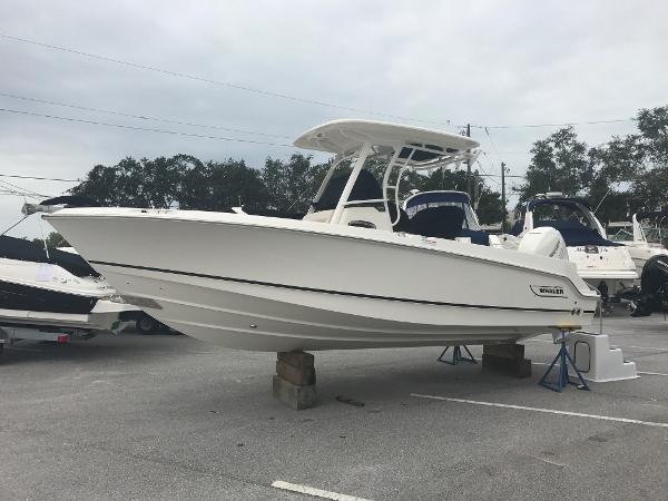 2017 Boston Whaler 230 Outrage