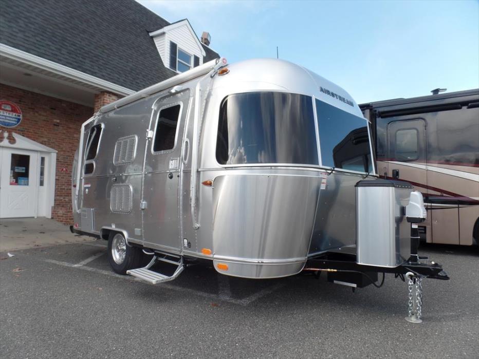 2017 Airstream International Serenity 19