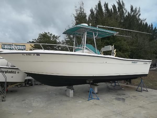 1995 Pursuit 260 Center Console/ 2005 POWER