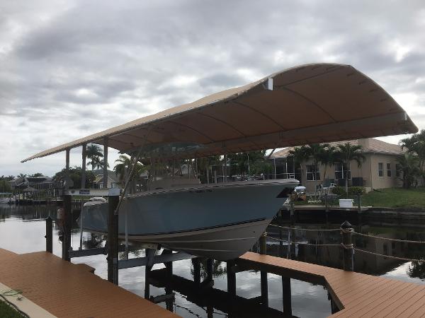 2016 COBIA BOATS 296 CENTER CONSOLE