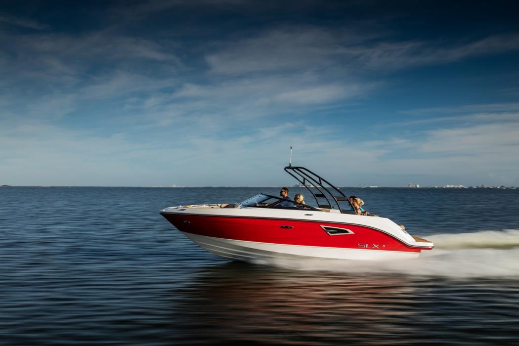 2017 Sea Ray SLX 230