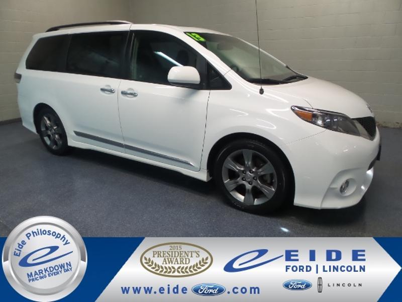 2013 Toyota Sienna SE 8-Passenger