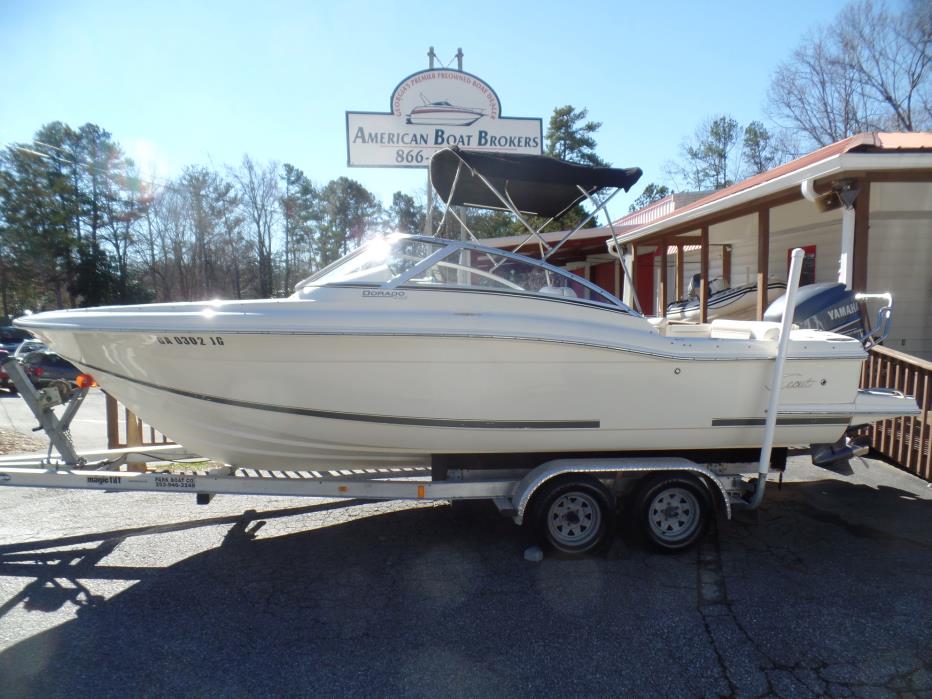 2004 Scout Boat Company 222 DORADO