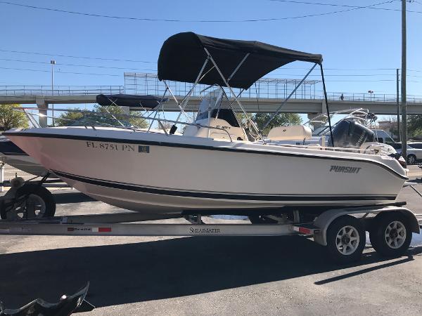 2012 Pursuit C 180 Center Console