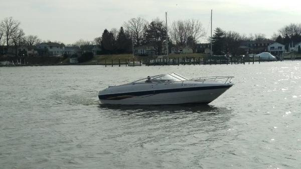 2001 Bayliner 232 Capri