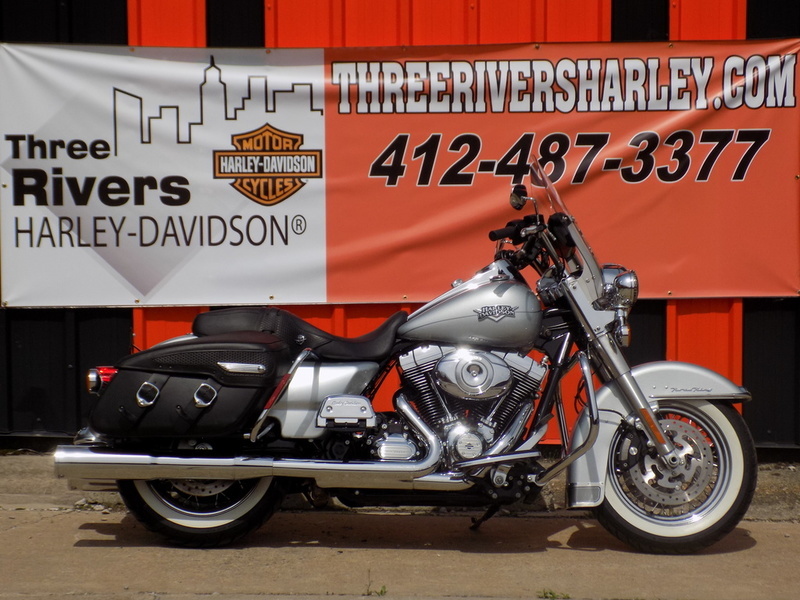 2011 Harley-Davidson FLHRC - Road King Classic