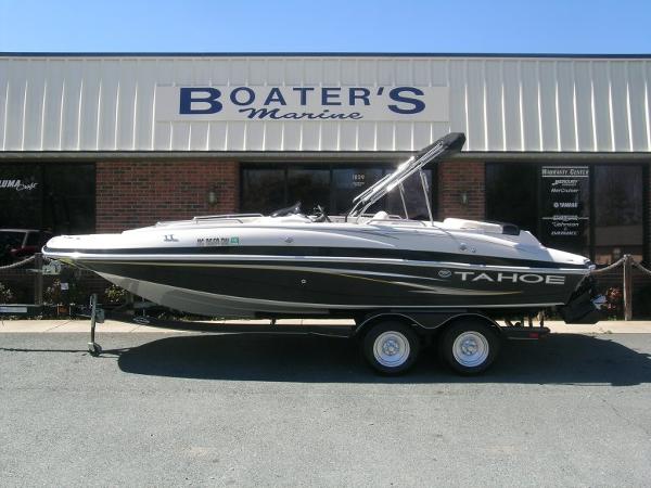 2010 Tahoe 215 deck boat