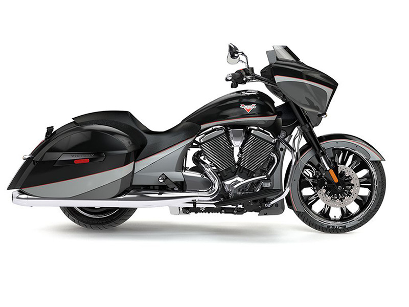 2016 Victory Motorcycles Magnum Black Crystal over Super Steel Gray