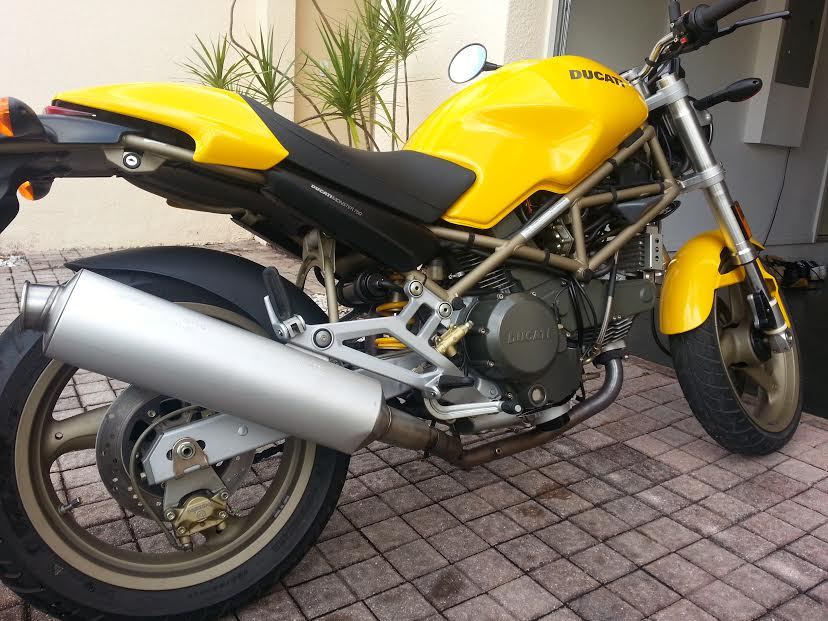 2000 Ducati MONSTER 750