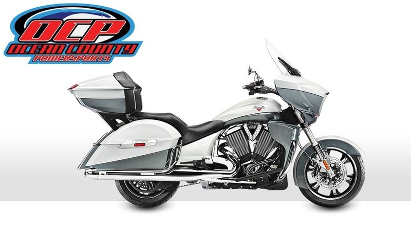 2015 Victory Motorcycles Cross Country Tour Two-Tone White Pearl and Gray