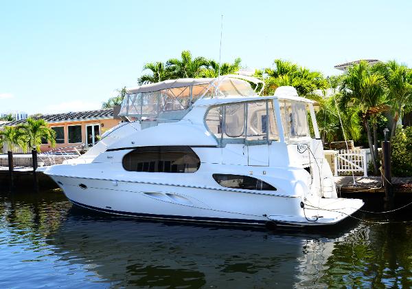 2001 Silverton 43 Motor Yacht