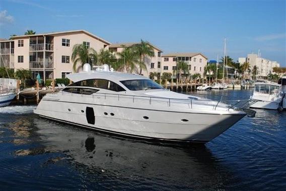 2011 Pershing 64'