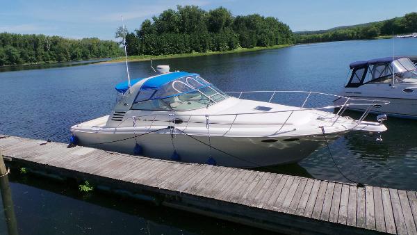 2000 Sea Ray 330 Express Cruiser