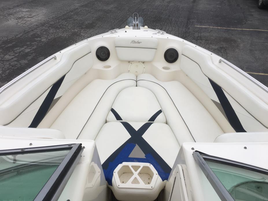 2003 Rinker 282 Captiva Bowrider