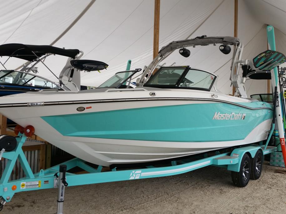 2017 Mastercraft XT23