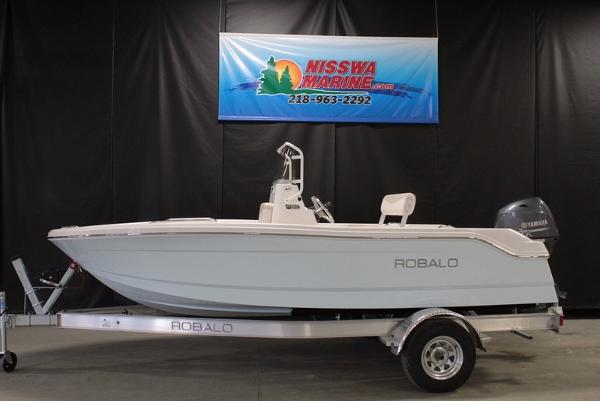 2017 Robalo R160