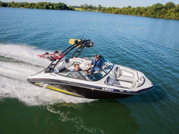 2017 Yamaha Marine AR195