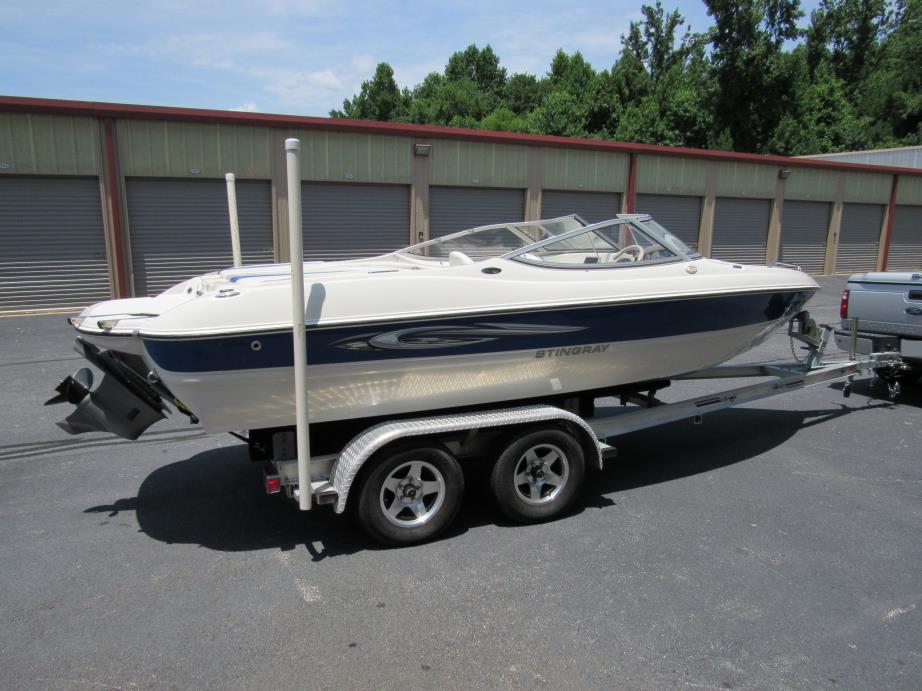 2008 Stingray 205 LX