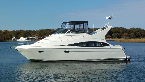 2005 Carver Mariner