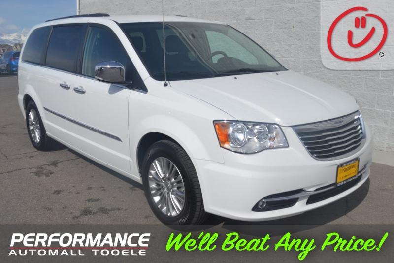 2015 Chrysler Town and Country Touring-L