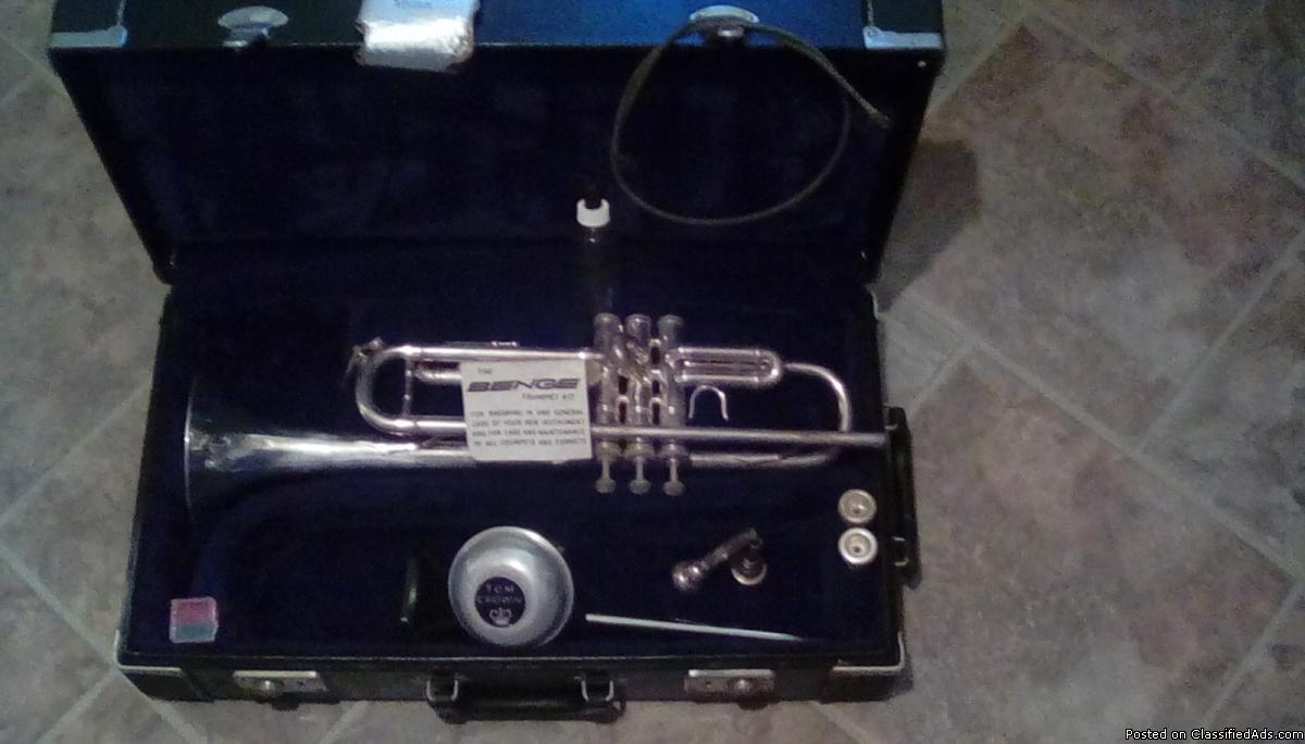 Vintage E.Benge Proffesional Bell 3 Silver Trumpet with original case in..., 1