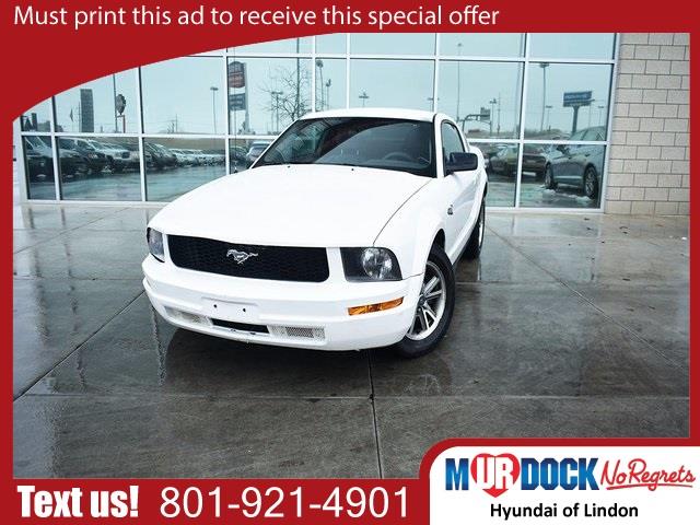 2005 Ford Mustang V6 Deluxe